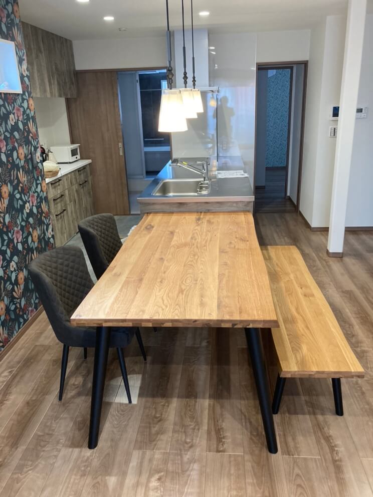 木目が美しい食卓4点セット