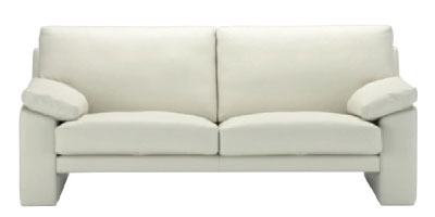 エルポ「CL600」。シンプルなコンストラクションが生み出す安定した座り心地からは技術力の高さを体感することが出来るモデルです。直線的なフォルムながら正面、側面共に調和の取れたデザインが美しい印象を作り出します。