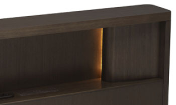 LED間接照明/中央にスイッチ付1口スライドコンセント付