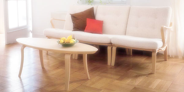 ソファーとリビングテーブルのイメージ